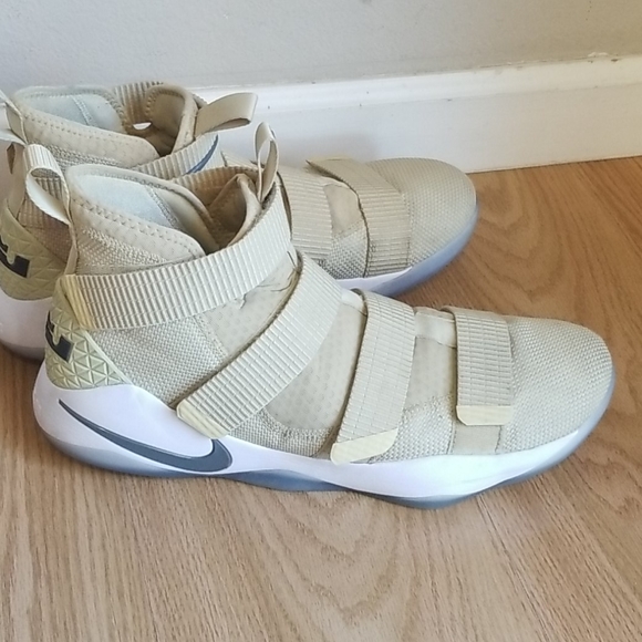 soldier 11s